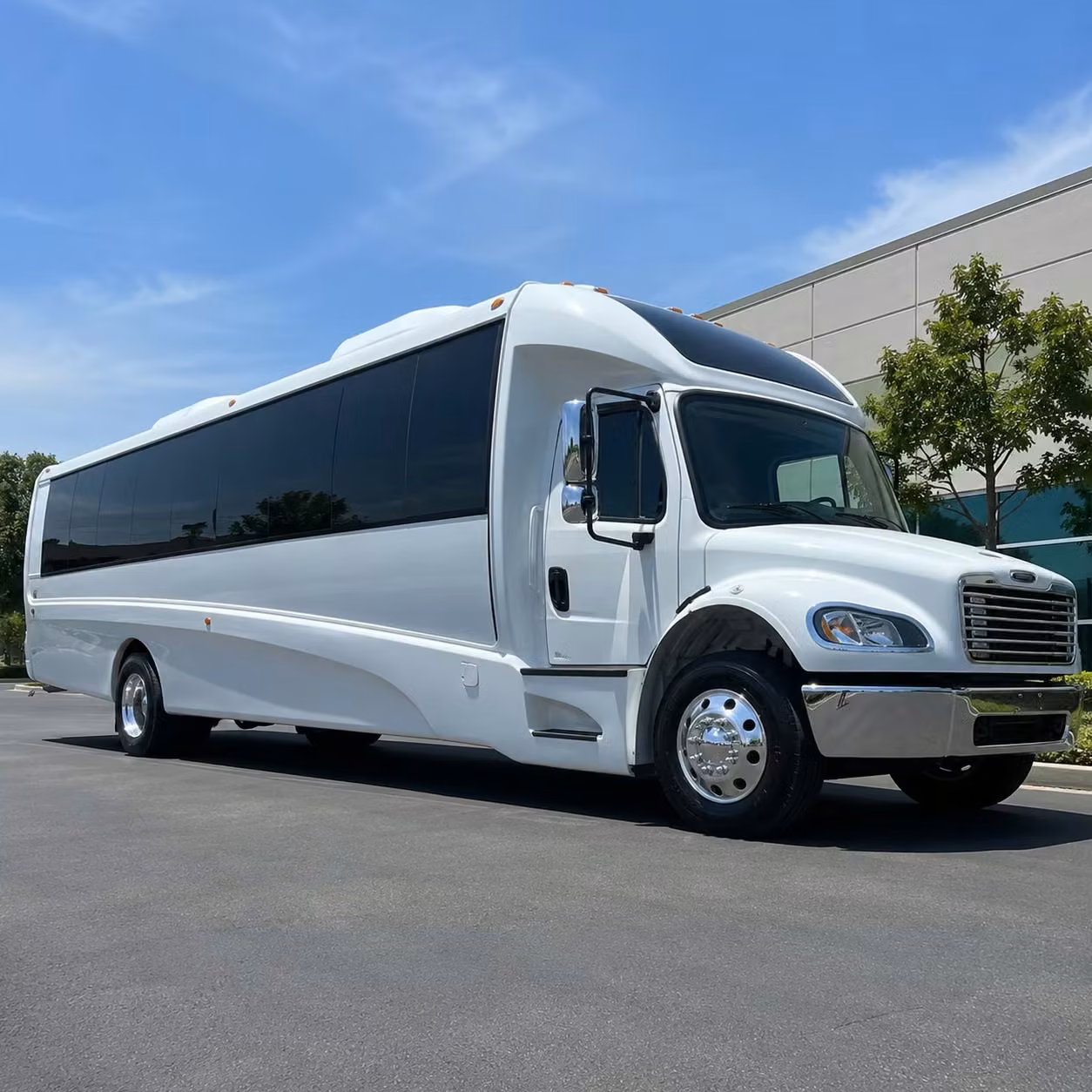 norfolk 20 passenger minibus rental